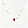Colar de zircônia com seis garras coloridas em aço titânio para mulheres, luxo leve, nicho, toque de alta qualidade, corrente para clavícula