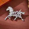 Una Variedad de Broches de Caballo del Zodiaco de Nueva Serie de Año Nuevo Transfronterizos, Accesorios Metálicos de Lujo de Alta Gama Más Vendidos