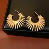 Pendientes Plateados Redondos en Forma de C, Estilo Transfronterizo Europeo y Americano, Únicos y Elegantes, Pendientes Exagerados de Nicho, Pendientes de Lujo Ligero de Alta Gama para Mujeres
