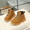 Botas Martin Infantis Estilo Britânico Retrô 2026 Novidades de Inverno Botas Curtas para Meninas Botas de Couro da Moda para Alunos do Ensino Fundamental