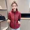 Jaqueta Impermeável Matelassê Feminina Curta 2025 Primavera Outono Nova Slim Fit Cintura Marcada Mostra a Silhueta Outono Inverno Casual Top Feminino