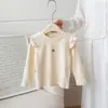 Camiseta básica de manga longa estilo coreano para meninas, top básico para primavera e outono com mangas bufantes, camiseta fofa e estilosa com estampa de coração para meninas pequenas