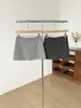 Saia A-line listrada color-block de cintura alta para mulheres, novo estilo verão 2026, sexy e modeladora, anti-exposição, minissaia justa