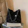 Bolso de Cubo Retro de Ante Transfronterizo para Mujer, Bolso tipo Bolsa de Basura Escarchada, Bolso Pequeño con Cadena de Remaches de Fragancia, Bolso de Hombro Cruzado