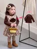 Conjunto Dulce para Niñas de Invierno Moda para Niñas Pequeñas Chaqueta con Flor 3D Estilo Coreano Falda Estampado de Leopardo Ropa de Tres Piezas para Niños