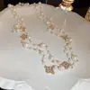 Corrente para Suéter de Pérolas Longas com Flor Cravejada de Diamantes Outono e Inverno Colar Retro de Alta Qualidade Joias de Luxo Leve Personalizadas para Temperamento Atacado