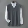 Suéter 100% Cachemir Puro para Hombre 2026 Invierno Nuevo Cuello en V Camiseta Base Capa Superior Cálida sin Mangas Casual de Negocios para Persona de Mediana Edad