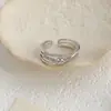 Anel Minimalista em Camadas com Zircônia Micro-Incustada para Mulheres com Design Exquisito, Anel de Dedo Indicador Aberto Cruzado Empilhável