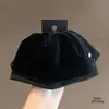 Pinza para el Cabello de Falda de Terciopelo de Alta Gama Estilo Francés Lujo Ligero, Pinza Elegante Versátil, Accesorio para el Cabello Pinza de Tiburón Estilo Elegante Maduro