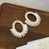 Estilo Ins Bohemio de Vacaciones Pendientes Redondos de Paja Hechos a Mano Pendientes para Foto en la Playa de Mujer Anillo de Oreja de Moda