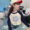 Camiseta de Manga Larga con Bloques de Color Patchwork Cálida de Felpa para Niñas 2026 Nuevo Otoño/Invierno Top de Cuello Redondo para Niños