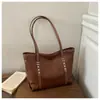 Comercio Exterior Transfronterizo Europeo y Americano Remache Retro Gran Capacidad 2026 Moda Viaje Diario Salida de Mujeres Trabajo Bolso Tote de Hombro Único