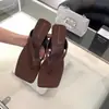 Chanclas Estilo Francés Zapatos de Hada Verano 2026 Nuevas Sandalias Cuadradas para Uso al Aire Libre Elegantes Simples de Moda
