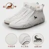 Zapatos casuales para hombre de cuero genuino, nuevo estilo de invierno, forrados de felpa, engrosados, antideslizantes, de suela blanda, resistentes al desgaste, para exteriores, de algodón