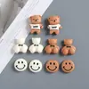 Serie de Oso Sonriente Color Café Mate Accesorios de Resina DIY para Fundas de Teléfono, Zuecos y Pegatinas para Botellas de Agua