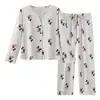 Pijama de desenho animado para mulheres, novos estilos de primavera e outono, apresentando um cardigã e calça comprida, elástico, simples, casual e adequado para uso tanto em ambientes internos quanto externos