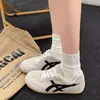 Zapatos de Entrenamiento Alemanes Populares Versátiles y Transpirables para Mujer, Nuevos Zapatillas Ligeras de Suela Blanda Primavera 2026, Zapatos Planos Blancos para Estudiantes