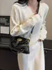 Bolso Maillard Pequeño Crowdsourcing Bolso de Otoño e Invierno 2025 Nuevo Vintage de Hombro Cruzado Bolso Plisado de Moda para Mujer que Combina con Todo