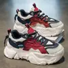 Zapatos de Hombre de Moda Verano Nuevos Transpirables Deportivos Casuales para Correr Suela Gruesa que Aumenta la Altura Versátiles Blancos Tenis tipo Papá