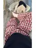 Calça Cropped Casual Versátil Tendência Xadrez Vermelho e Azul Elástica Dupla Face Estilo Novo Temporada Primavera Verão 2026