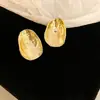Brincos Geométricos Brilhantes de Metal Agulha de Prata Casuais Simples Versáteis para o Dia a Dia Brincos de Luxo Leve de Alta Qualidade para Mulheres