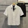 Camisa Masculina de Verão Fina de Alta Qualidade Fresca de Manga Curta, Camisa Casual Solta de Seda Gelada Plissada de Meia Manga