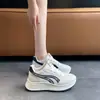 Nuevas zapatillas blancas de suela gruesa, zapatillas deportivas ligeras con cordones estilo ins para mujer, nuevas zapatillas casuales estilo coreano "dad shoes" para mujer, verano 2026
