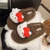 Nuevas zapatillas de algodón cómodas y cálidas 2026, zapatillas de algodón versátiles, de suela gruesa, modernas y adecuadas para otoño e invierno, con diseño de punta cerrada y suelas antideslizantes, diseñadas para mujer