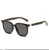 Gafas de Sol Vintage Team Marco Grande para Mujer Alto Sentido Cuadradas Imitación Madera Gafas de Sol Hombres Estilo Coreano Adelgazantes Marco de Gafas que Cambia de Color