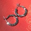 Pendientes de aro de plata rotos y dorados para mujer, ligeros, de lujo, de alta gama, de plata 925, 2025, nuevos y explosivos pendientes para mujer.