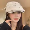 Gorra Artística Única de Algodón y Lino para Mujer, Bordado de Gato Lindo Estilo Japonés, Gorra de Béisbol Reversible con Acabado de Alta Gama, Gorra de Boina