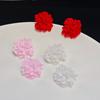 Corea del Sur Flor Camelia Blanca Nicho Lujo Ligero Elegante Simple Lindo Pendientes con Alto Sentido del Diseño