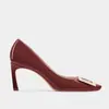 Tacones Cuadrados con Hebilla Rv Modelo Nuevo 2026 Zapatos de Piel de Oveja para Mujer con Punta Cuadrada Estilo Profesional Hebilla Cuadrada Tacón de Aguja Boca Baja Rojo