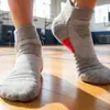 Calcetines personalizados, calcetines de toalla de longitud media, calcetines de élite, calcetines deportivos de running para entrenamiento profesional, calcetines de algodón para hombre