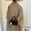 Moda Otoño/Invierno 2026 Bolso Versátil de Cuero Mate Bolso para el Trabajo Cuero Suave Estilo Retro Simple Elegante Bolso Cruzado