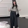 Marca de moda Niñas 2026 Ropa Infantil Coreana Otoño Sudadera Rayada Niños Medianos y Grandes Estilo Coreano Moda Casual Conjunto de Dos Piezas