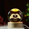 Venta al por mayor transfronteriza Lámpara de bola de cristal tallada en 3D con luz cálida Adornos de cristal para amigos, mejores amigos, regalos del Día de la Madre, Cristal Blanco