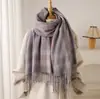 Xale/Lenço Xadrez Artístico Imitação de Caxemira Outono e Inverno para Homens e Mulheres, Versátil, Quente, Moderno, Lenço de Casal com Franjas para o Dia a Dia
