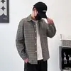 Camisa xadrez básica retrô japonesa para primavera e outono, para homens e mulheres, estilo universitário, solta, casual, com colarinho virado e padrão xadrez