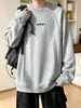 Chaqueta bordada floral blanca de corte holgado, sudadera de moda con cuello redondo, top gris para hombre, capa interior de manga larga, sin capucha, estilo americano de peso pesado, colección de otoño