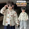 Chaqueta Camisa de Oso para Niños Primavera y Otoño 2026 Nuevo Estilo Coreano Camisa Elegante y Genial para Niños Pequeños