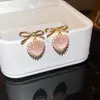 Pendientes de Perla Flor Redonda Fresca y Dulce de Aguja de Plata, Sensación de Lujo Ligero y Gama Alta, Accesorios para Orejas Suaves y Versátiles
