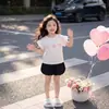 Camisa de Verano de Manga Corta Estilo Coreano para Niñas, Top de Bebé Elegante y Lindo con Diseño de Flor 3D, Conjunto de Dos Piezas Moderno para Niños