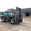 Carretilla Elevadora Todoterreno Ingeniería 3 Toneladas 5 Toneladas Carretilla Elevadora Cargadora Integrada de Tracción en las Cuatro Ruedas con Pinza para Manejo, Apilamiento y Elevación