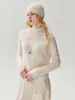 Suéter de estilo minimalista 100% cachemira pura para mujer, con cuello alto, mangas largas, un diseño ligero y elegante, perfecto para usar en capas y mantenerse abrigada.