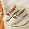 Sapatos Mary Jane Quadrados Franceses Salto Bloco Feminino Outono 2026 Novo Estilo Retrô Couro Macio Salto Baixo Sapatos de Uma Sola Boca Rasa Sapatos Femininos