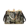 Bolsa de Festa Cheongsam Estilo Chinês Bolsa de Mão Retrô Tendência Bolsa Transversal Outono/Inverno 2025 Bolsa de Ombro Exquisita e Elegante para Mulheres