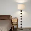 Lámpara de Pie Estilo Francés Antiguo Medio Sala de Estar Nuevo Estilo Chino Estilo Americano Retro Dormitorio Atmósfera de Alta Gama Lámpara de Mesa Vertical