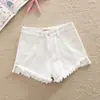 Shorts de Mezclilla Blancos de Cintura Alta Estilo Coreano Verano 2025 para Mujer, Cortos Adelante y Largos Atrás, Tallas Grandes, Sueltos y Adelgazantes, Versión Coreana