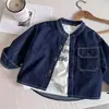 Nueva Chaqueta de Mezclilla para Niños Primavera y Otoño, Elegante y Versátil, Camisa Sencilla de Cuello Redondo Única, Artículo de Moda Popular